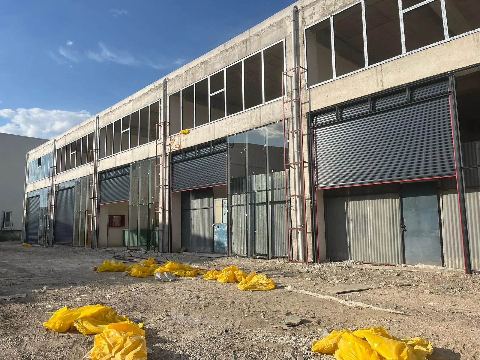 77lik çelik kepenk uygulaması 4