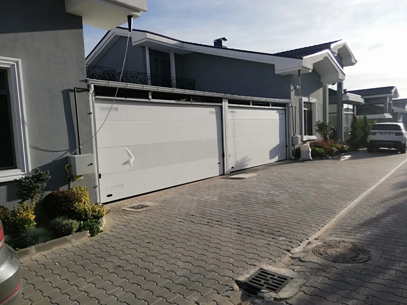 Konut garaj tipi seksiyonel kapı uygulaması - 2