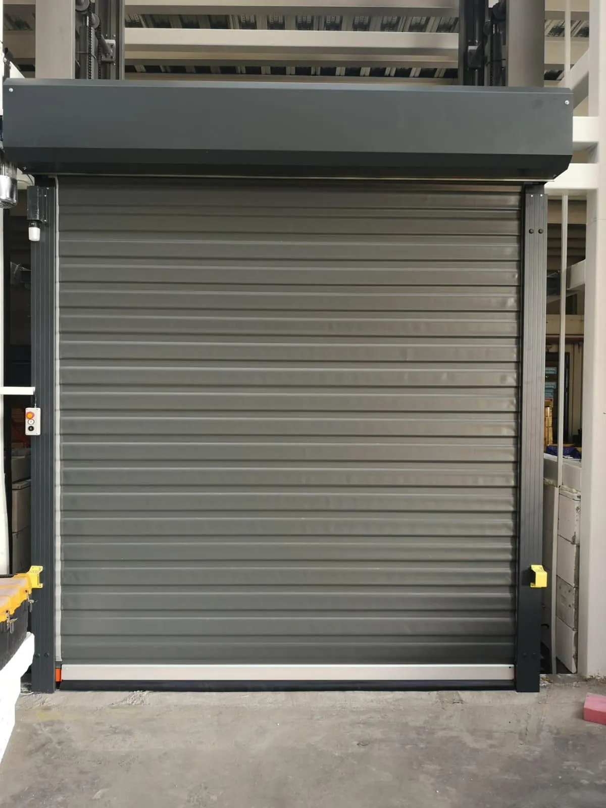 Yalıtımlı sarmal kapı endüstriyel uygulama